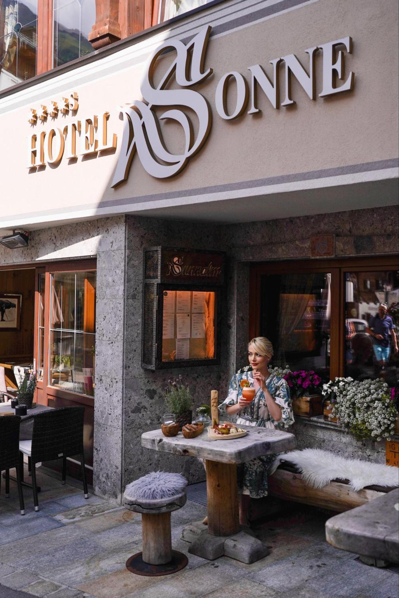 Sonne Hotel